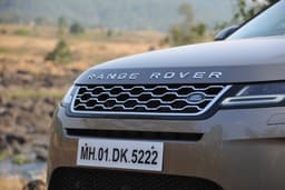Land Rover Range Rover Evoque Front View