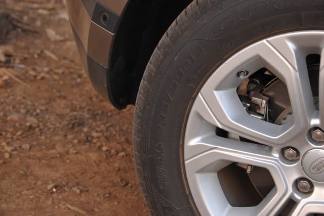 Alloy Wheels Image - 175