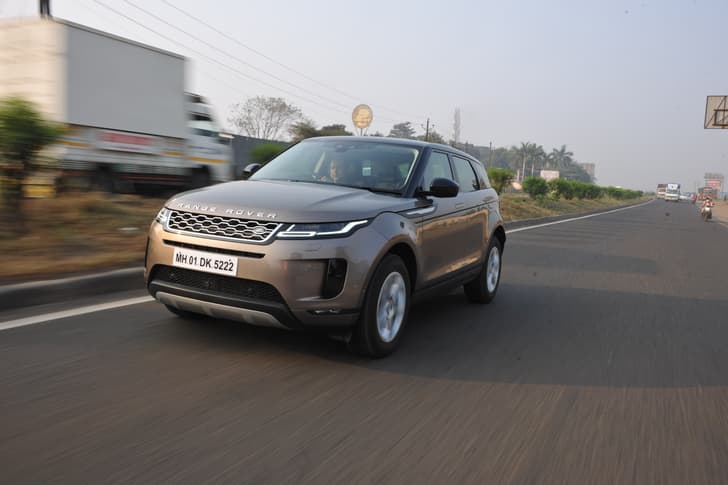 Land Rover Range Rover Evoque Front Right Three Quarter