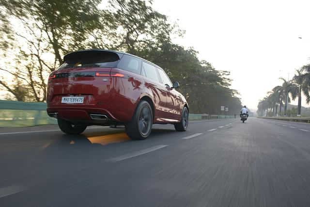 Rear View Image - 319