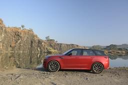 Land Rover Range Rover Sport Front Right Three Quarter