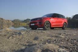 Land Rover Range Rover Sport Front Right Three Quarter