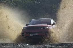 Land Rover Range Rover Sport Front View
