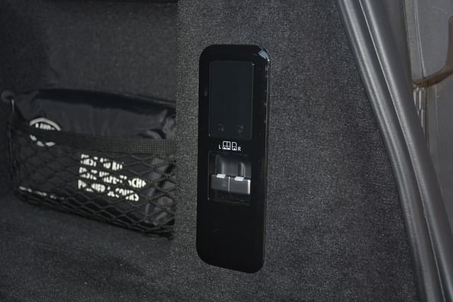 Door Controls Image - 435