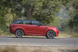 Land Rover Range Rover Sport Front Right Three Quarter