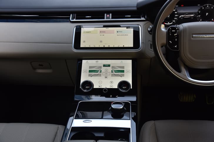 Land Rover Range Rover Velar Dashboard