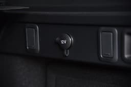 Land Rover Range Rover Velar 12V Power Outlets