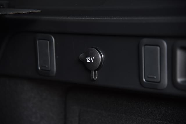 12v Rear Power Outlet Image - 216