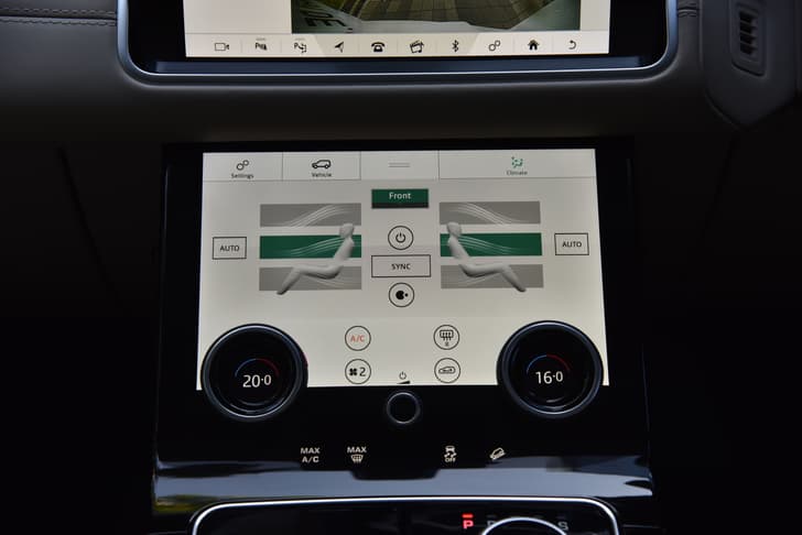 Land Rover Range Rover Velar Dashboard
