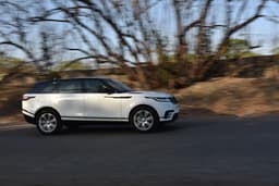 Land Rover Range Rover Velar Front Right Three Quarter