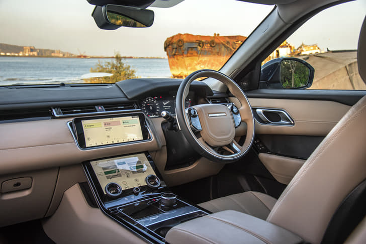Land Rover Range Rover Velar Dashboard