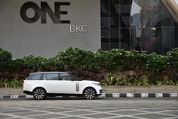 Land Rover Range Rover Front Right Three Quarter