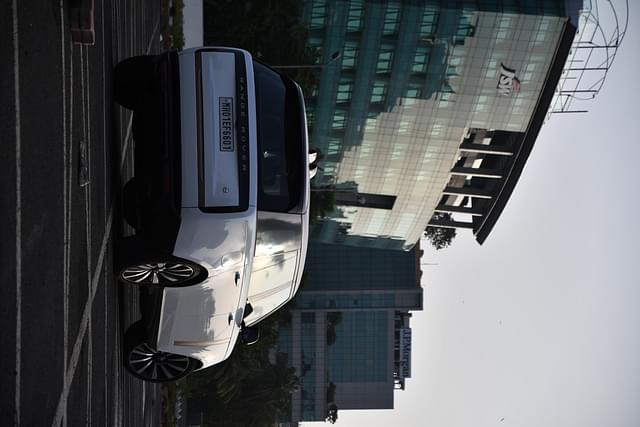 Rear View Image - 3808