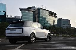Land Rover Range Rover Front Right Three Quarter
