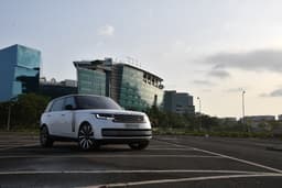 Land Rover Range Rover Range Rover Front Right Three Quarter