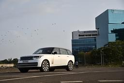 Land Rover Range Rover Front Right Three Quarter