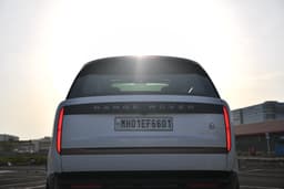 Land Rover Range Rover Rear View