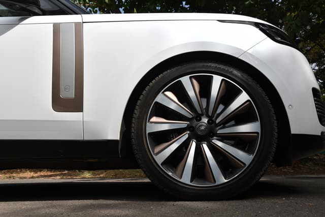Alloy Wheels Image - 3832