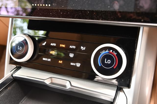 Ac Vents Front Image - 3838