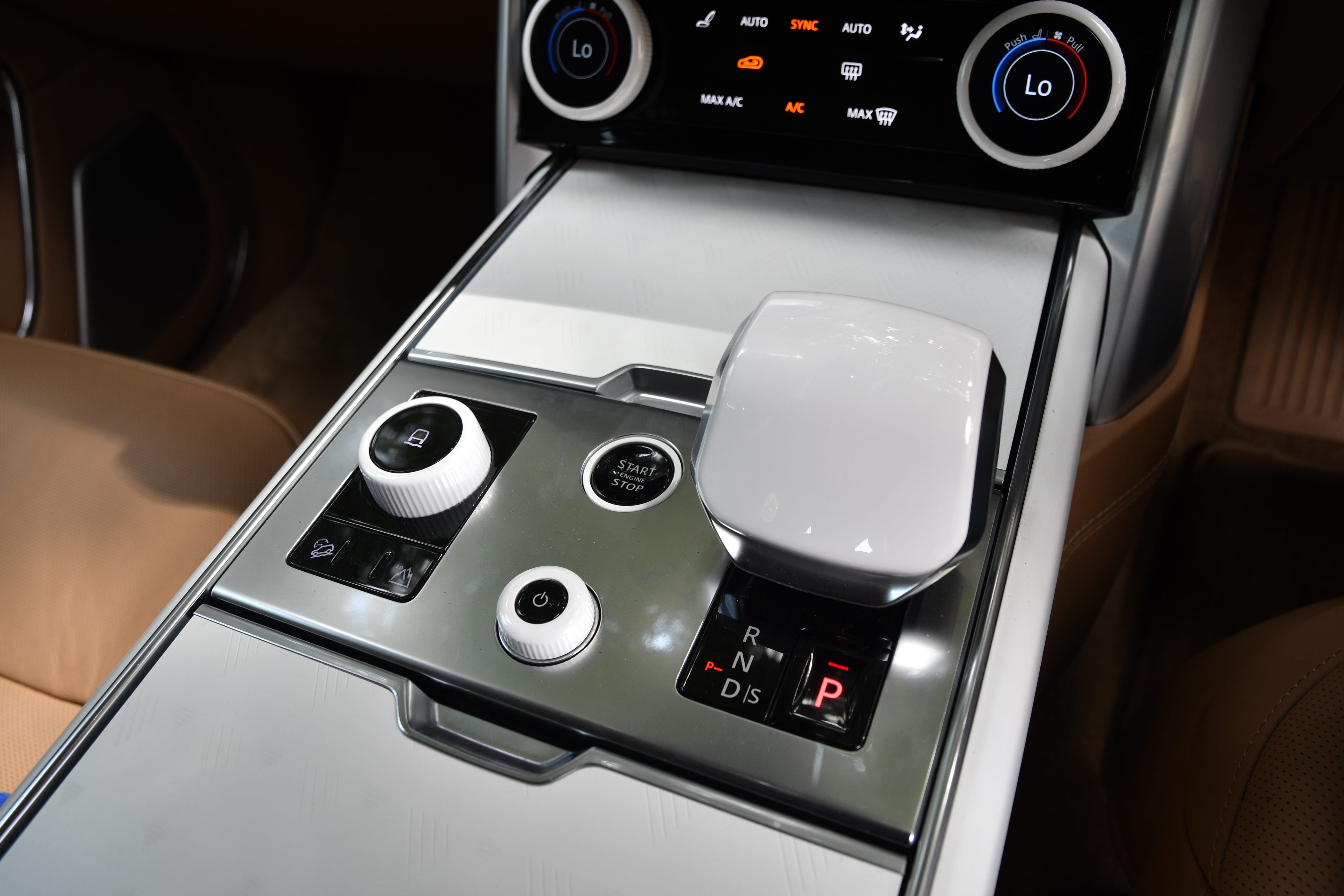 Land Rover Range Rover Infotainment System Image – Range Rover Photos ...