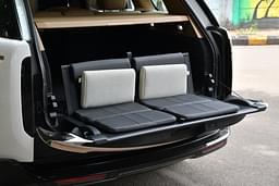 Land Rover Range Rover Rear View