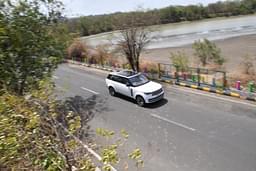 Land Rover Range Rover Front Right Three Quarter