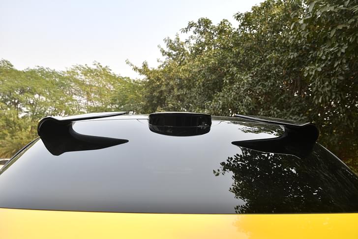 Lotus Eletre Antenna