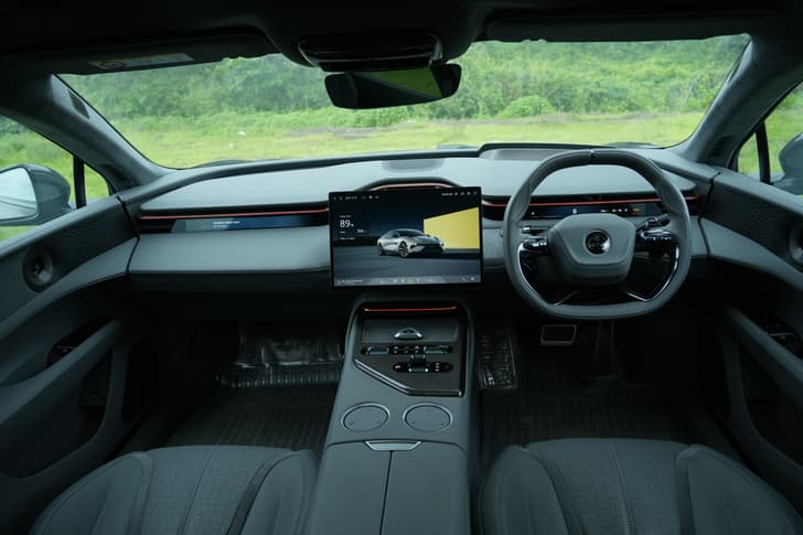 Lotus Emeya Dashboard