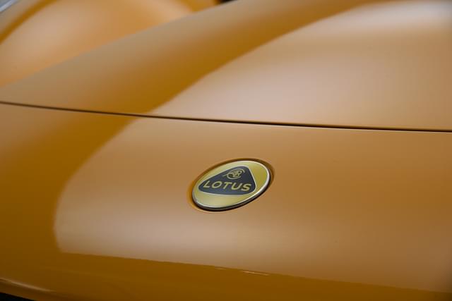 Closed Bonnet Image - 4482