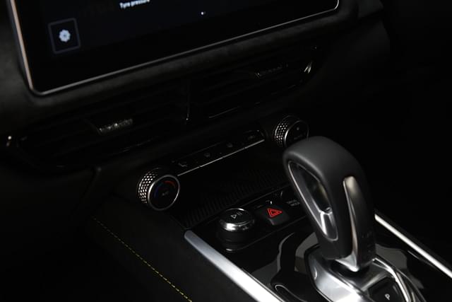 Infotainment System Image - 4545