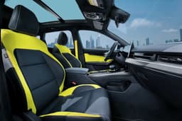 Mg New Astor Front Row Seats