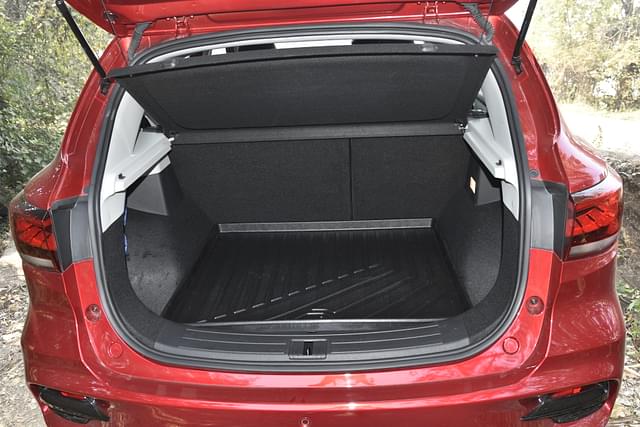 Rear View Image - 7455