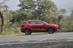Mg Astor Color Red