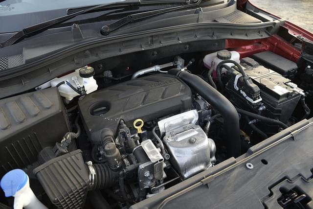 Open Bonnet Engine Shot Image - 7633