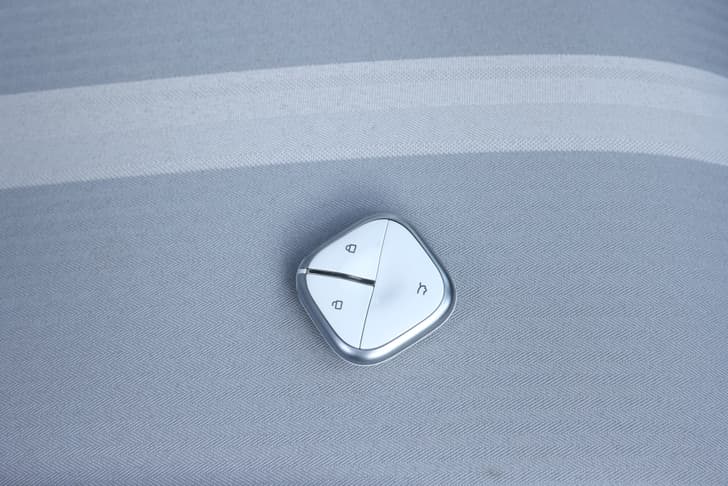 Mg Comet Door Controls