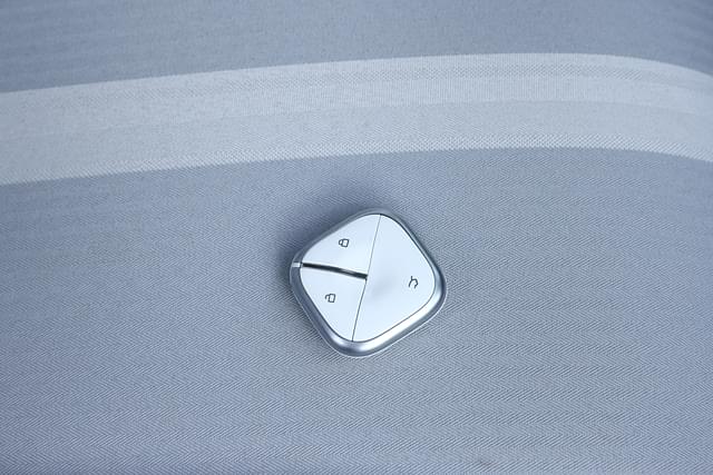 Door Controls Image - 5302