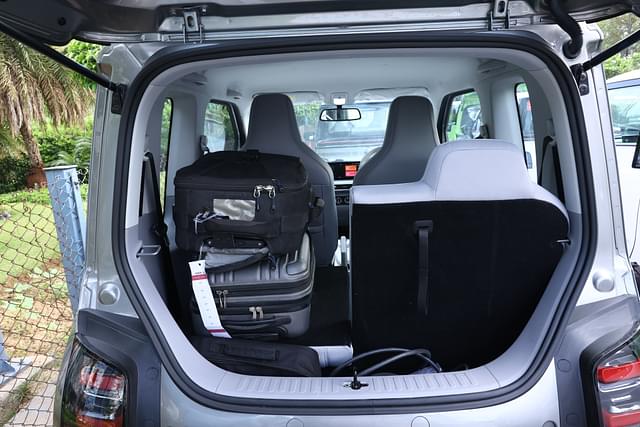 Rear View Image - 5320