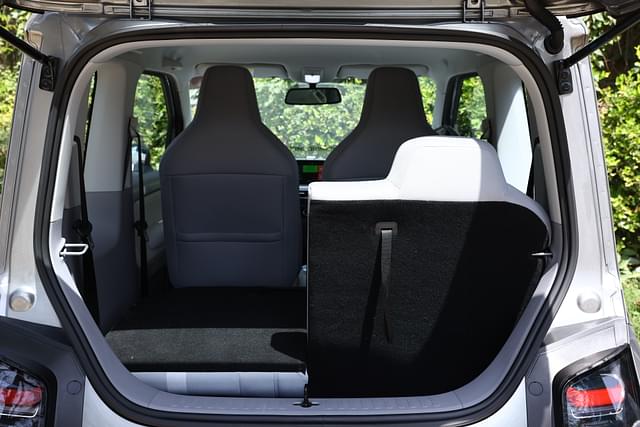 Rear View Image - 5360