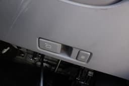 Mg Comet Glove Box