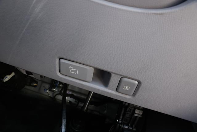 Glove Box Image - 5367