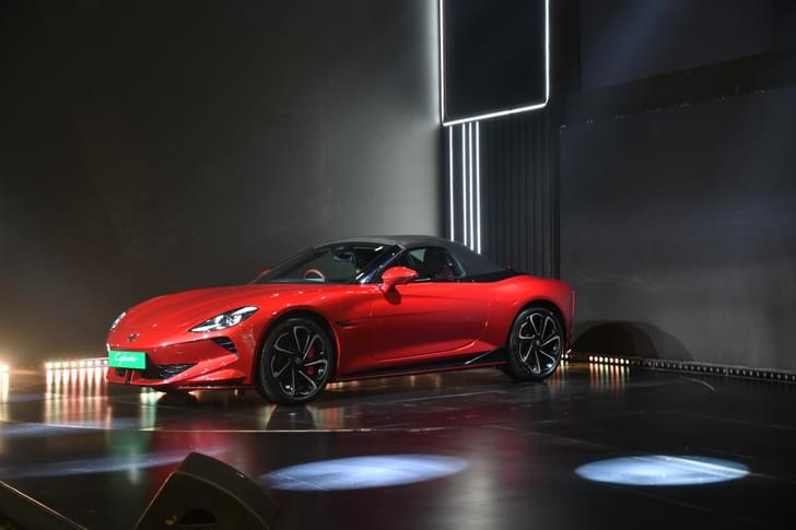 Front Right Three Quarter