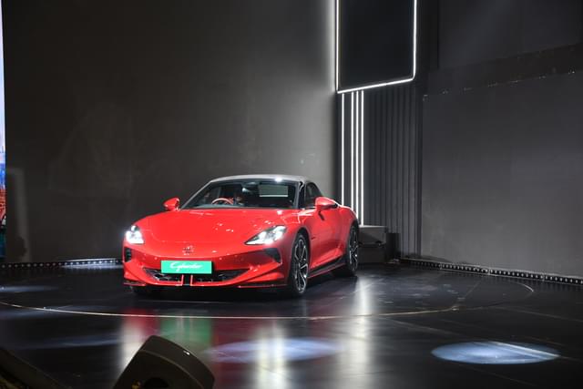 Front View Image - 17689