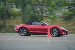 Mg Cyberster Color Red