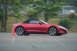 Mg Cyberster Front Right Three Quarter