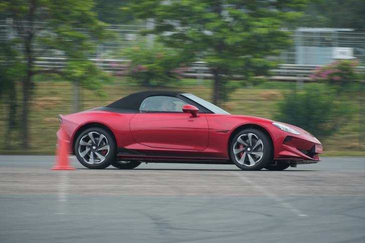 Front Right Three Quarter