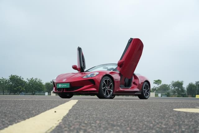 Front Left Three Quarter Image - 20163