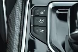 Mg Gloster Heated Seats