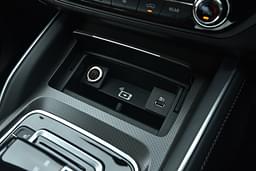 Mg Gloster 12v Power Outlets