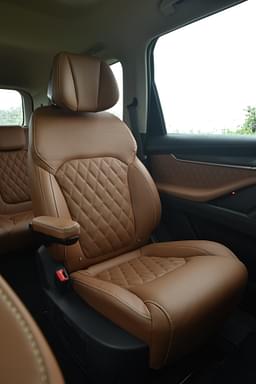 Mg Gloster Front Row Seats