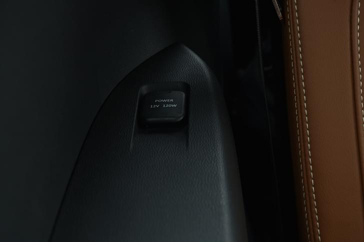 12v Power Outlets